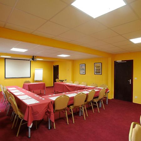 Cit'Hotel - Hotel Le Cedre Noyon Luaran gambar