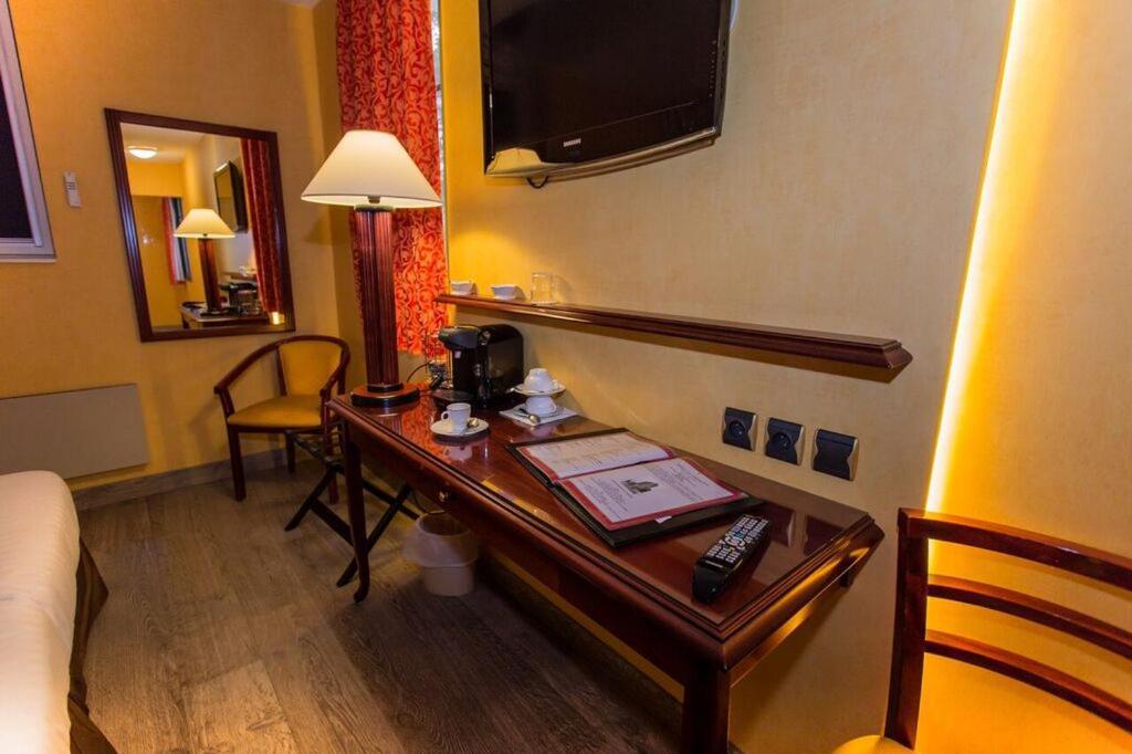 Cit'Hotel - Hotel Le Cedre Noyon Luaran gambar